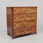1208 8252 CHEST OF DRAWERS